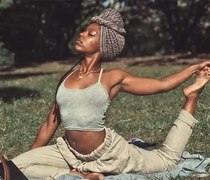 10-Inspirational-blackyogis-to-Follow-On-Instagram